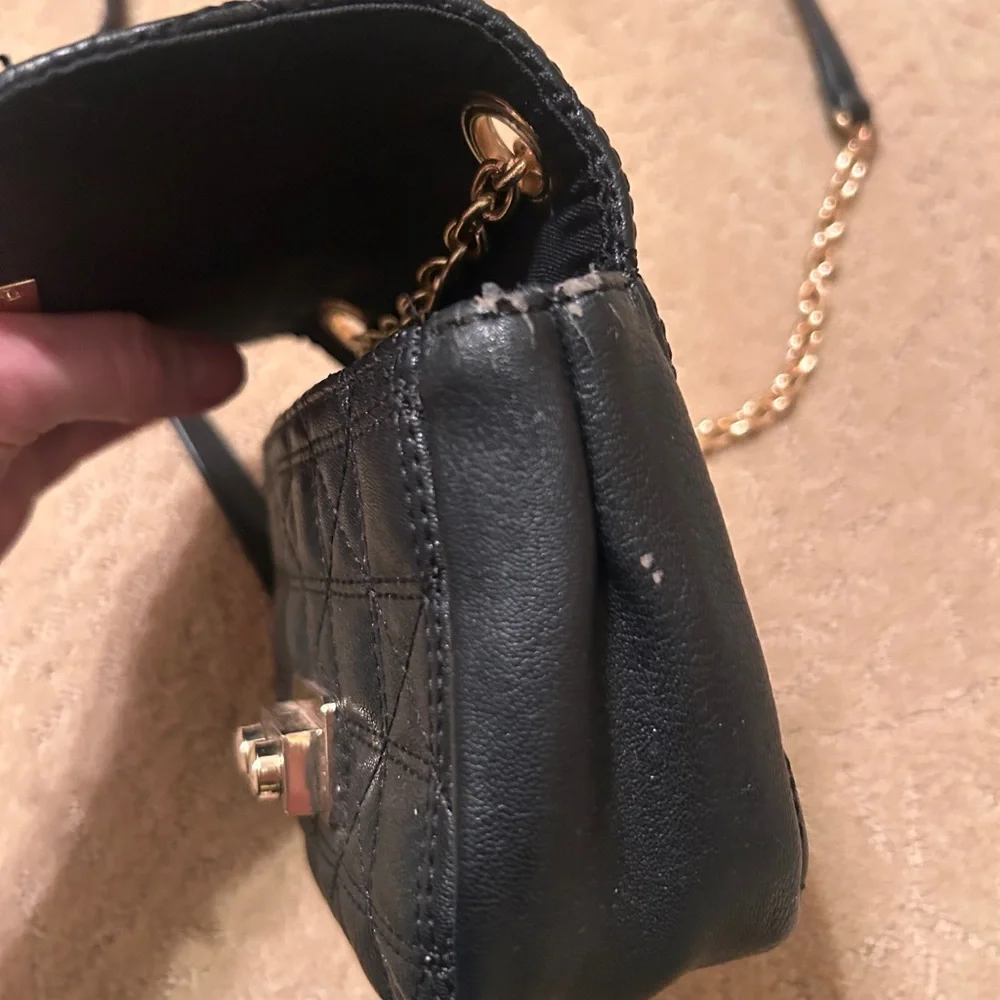 Elegant Black Quilted Leather Gold Chain Link Strap Crossbody Purse